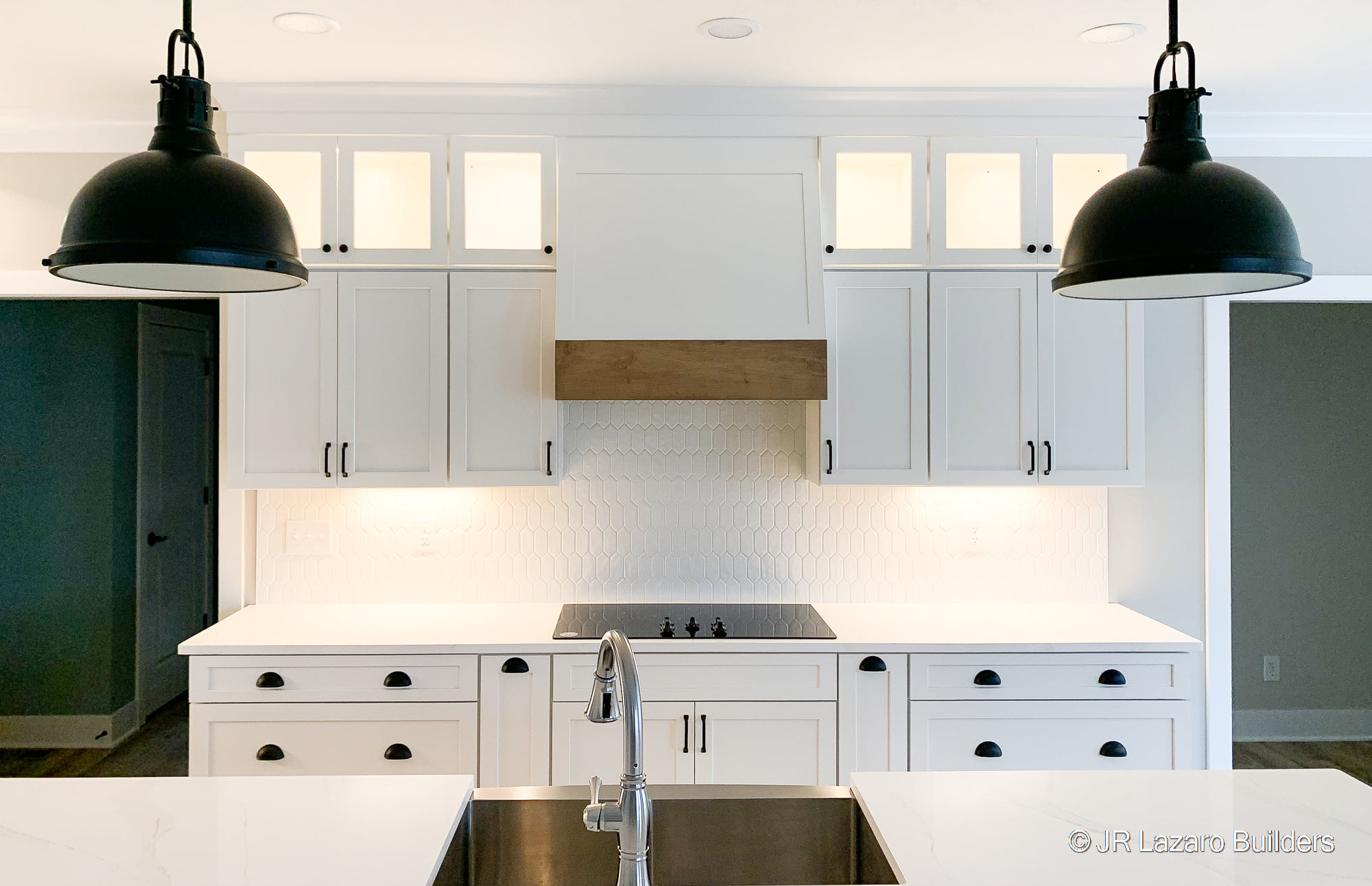 Custom kitchen tile backsplash installed by Brewer Custom Floors in Avon, Indiana